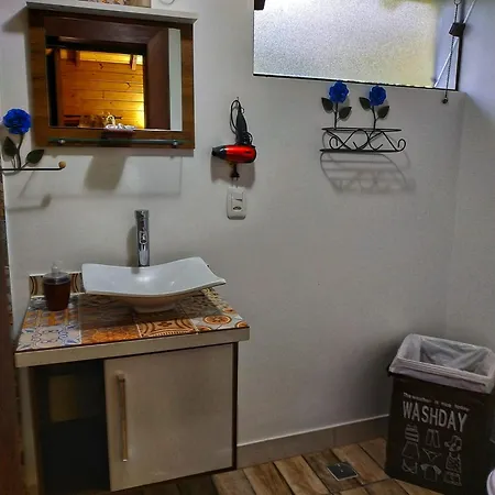 Chale Tematico Em Pipa De Vinho - Parada Da Pipa Chales Canela Room photo