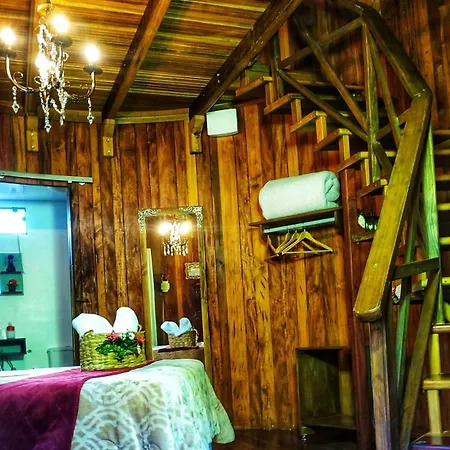 Chale Tematico Em Pipa De Vinho - Parada Da Pipa Chales Canela Room photo